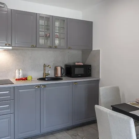 & Primi - With Balcony Apartment *